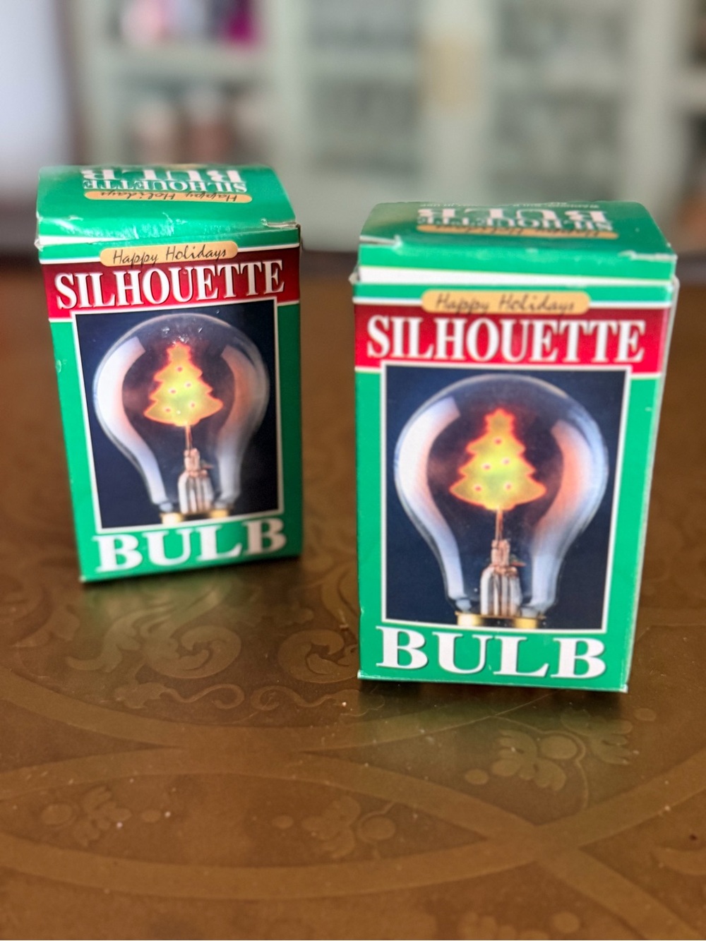 Silhouette Holiday Tree Bulb - Green Boxed Decorative Lights